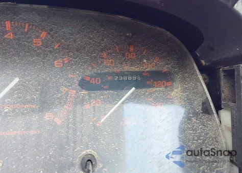 1988 Mazda Rx7 z USA, uszkodzony, nr VIN JM1FC3515J0103503